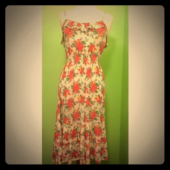 Flowing flower classy maxi dress!!