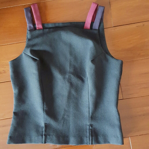 Back zip Black top