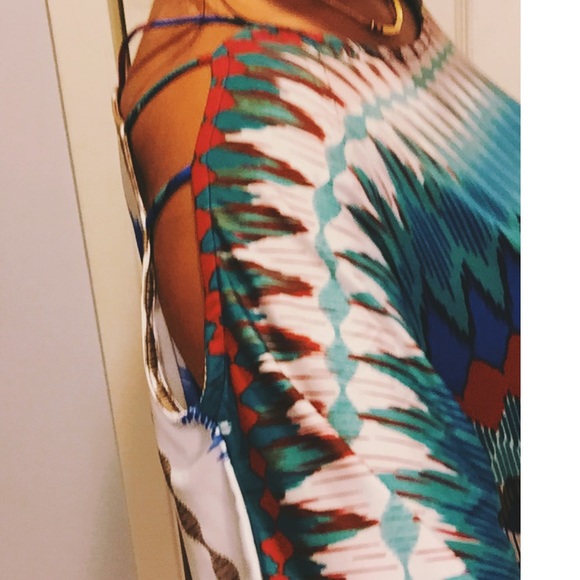 Party dress - Picture 3 of 3