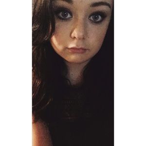 Meet your Posher, Carolina