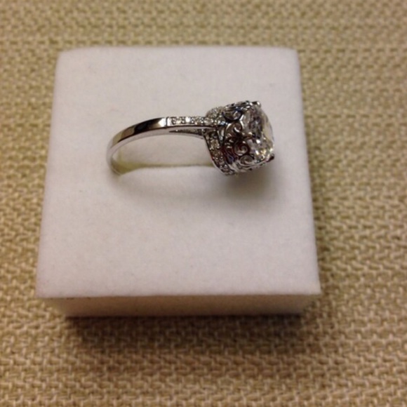 🆕 4.7ct Vintage Engagement Ring - Picture 2 of 4