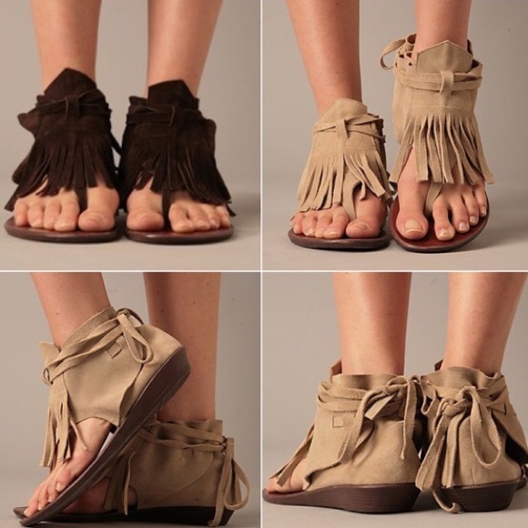 Dolce Vita Dante Moccasin Fringe Sandal
