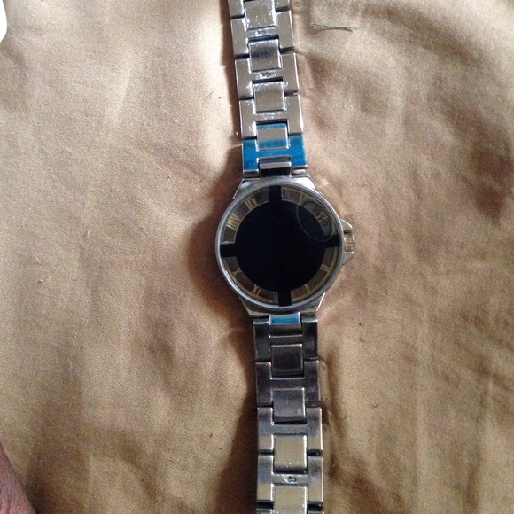 Watch - Picture 2 of 3