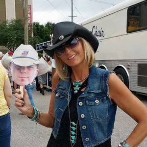 Meet your Posher, Jackie