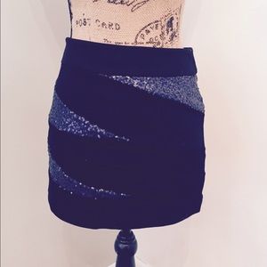 Express mini skirt