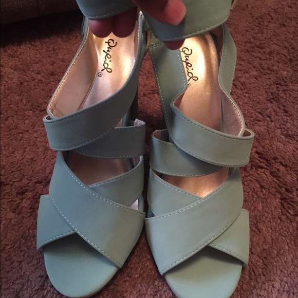 Real strappy sandals