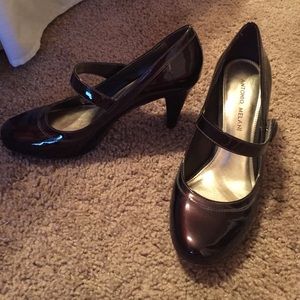 Antonio Melani Brown Patent Heels