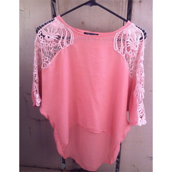 Crochet sleeved blouse