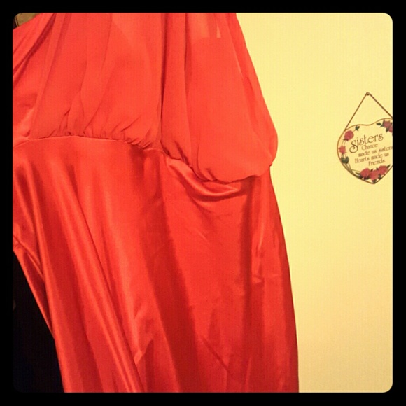 Can be worn to Prom,bridesmaid,ect