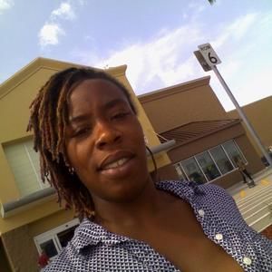 Meet your Posher, Kendra