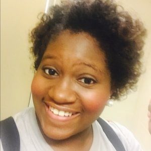 Meet your Posher, Alexia