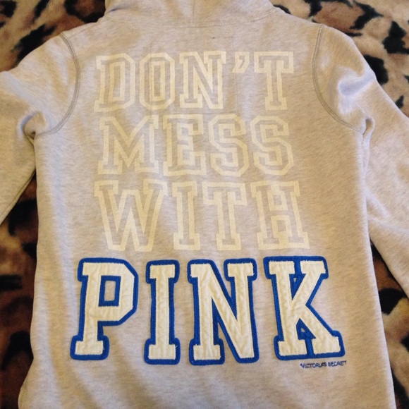 SOLD ON Ⓜ️ VS Pink hoodie
