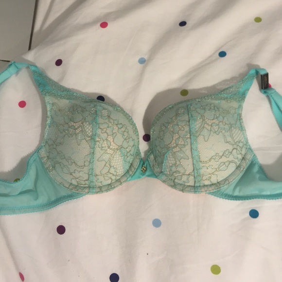 FLASH SALE $25 TODAY❤️Victoria's Secret NEW bra