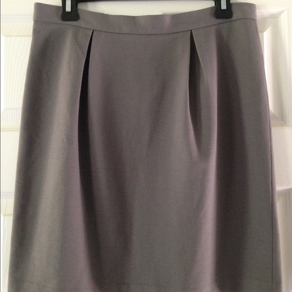 Banana Republic grey skirt - Picture 4 of 4