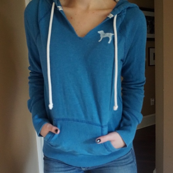 Victoria's Secret Pink sweatshirt