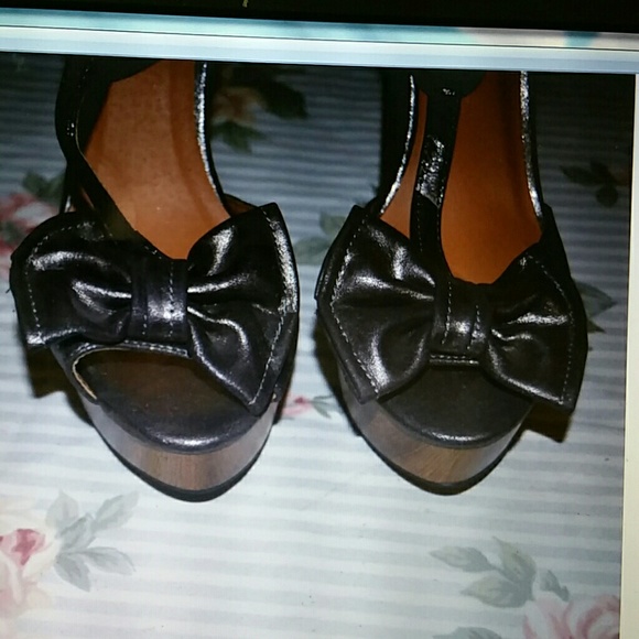 Platform shoes - Picture 2 of 3