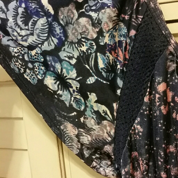 Free People Silky blouse - Picture 2 of 4