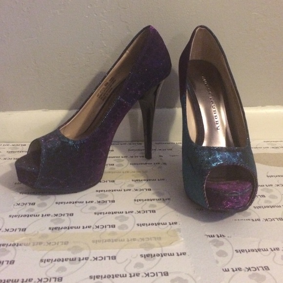 Color changing pumps - Picture 2 of 4