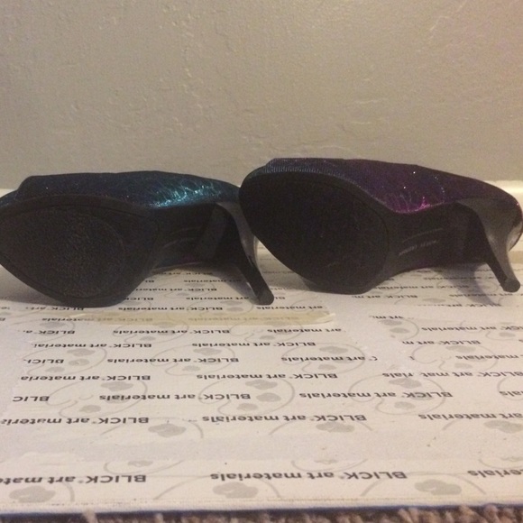 Color changing pumps - Picture 4 of 4
