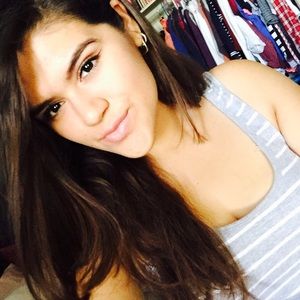 Meet your Posher, Stephanie