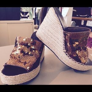 Shoes in good condition.