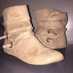 💜 Tan Short Ankle Boots