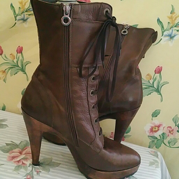 Lezilla boots - Picture 2 of 4