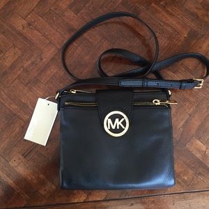 Micheal Kors crossbody bag