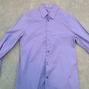 Purple collar shirt