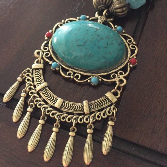 Necklace - Picture 2 of 3