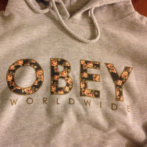 Small Obey hoodie - Picture 2 of 2