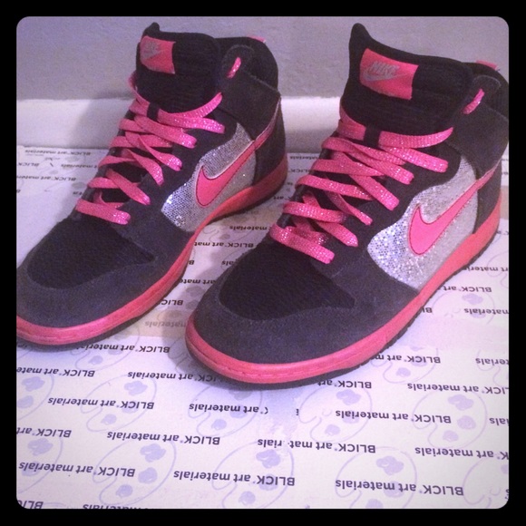 Black and pink sparkly high top mikes