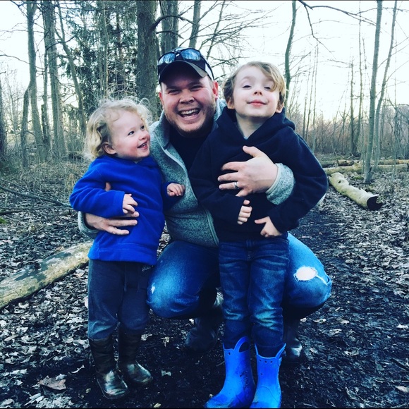 Meet your Posher! - Picture 2 of 4