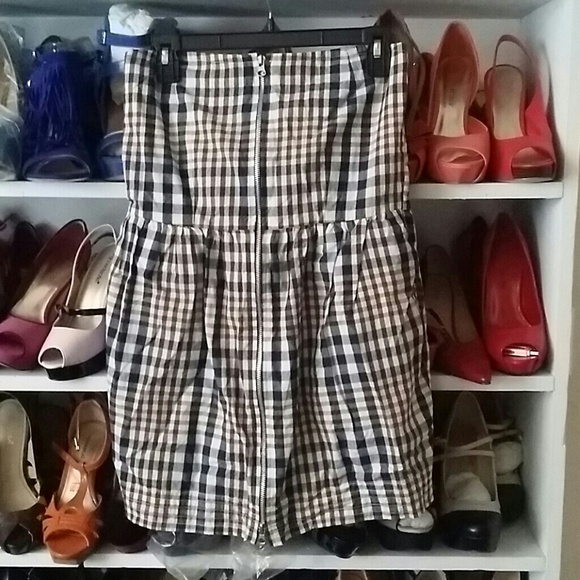 Front zip plaid strapless top, NWT