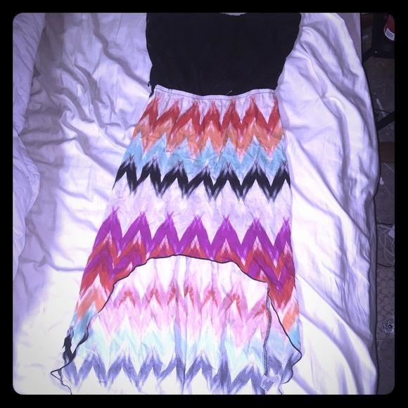 Super cute multi colored hi low chevron dress!