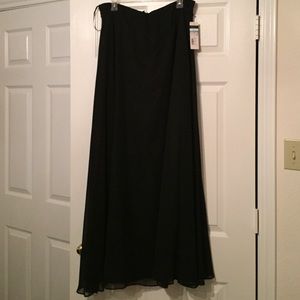 Cachet long formal skirt