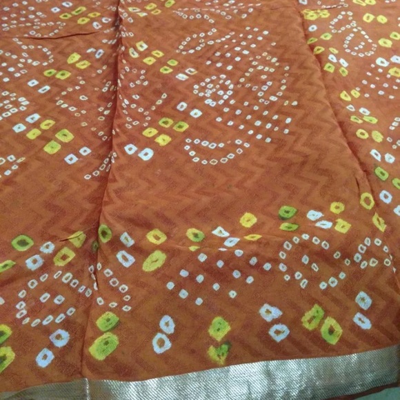 Indian saree (bandhani)