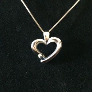 14kt White Gold Heart Pendant Necklace