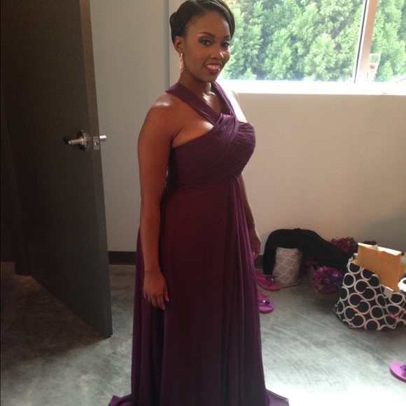 Beautiful plum Gown - Picture 2 of 4
