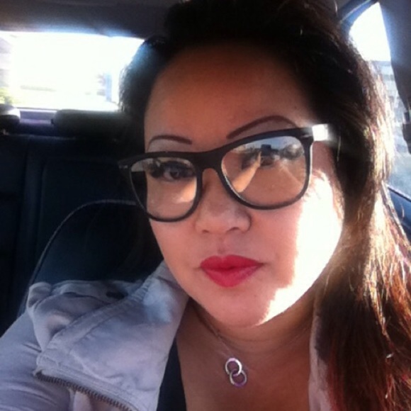 Meet your Posher, Sharlene - Picture 2 of 2