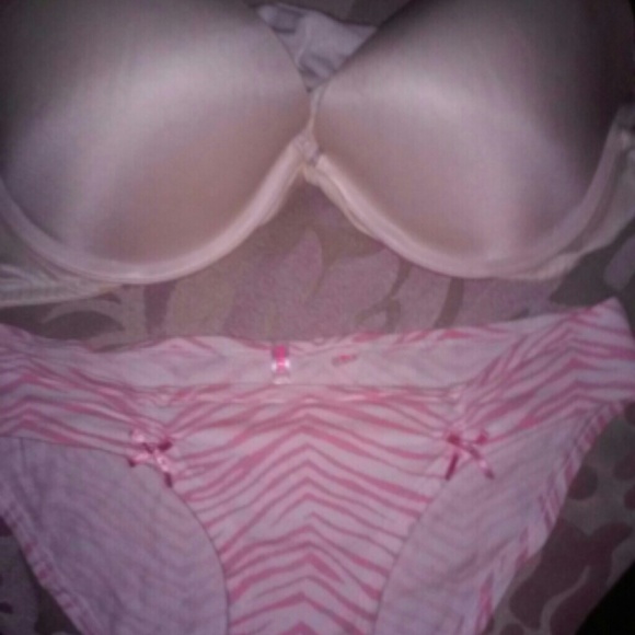 Victoria secret Pink bra , panties S