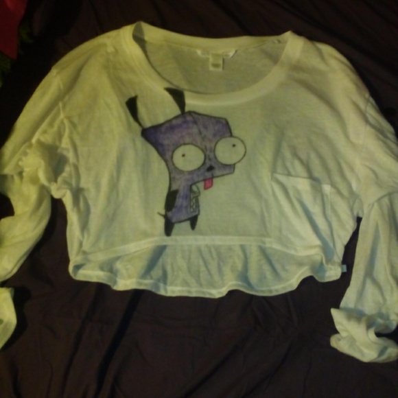 Gur drawn on t-shirt