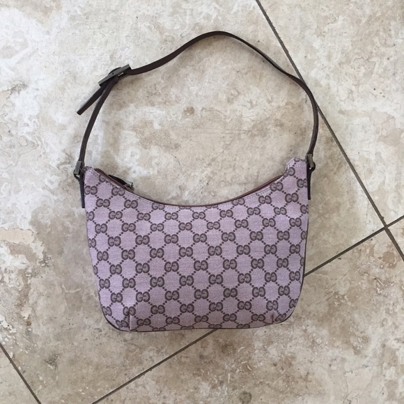 Gucci Handbags - Pink small Gucci purse