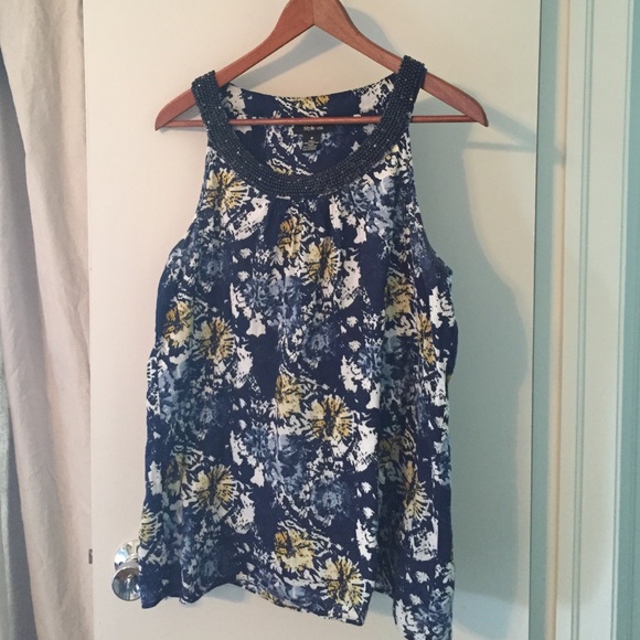 Cute tank with beaded neck detail