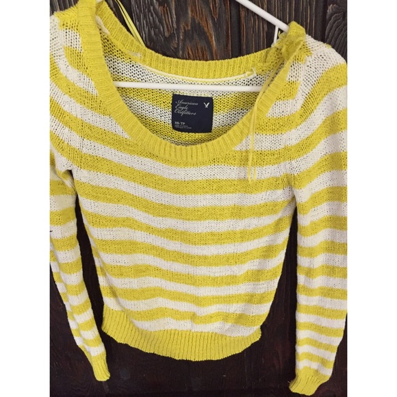 American Eagle sweater