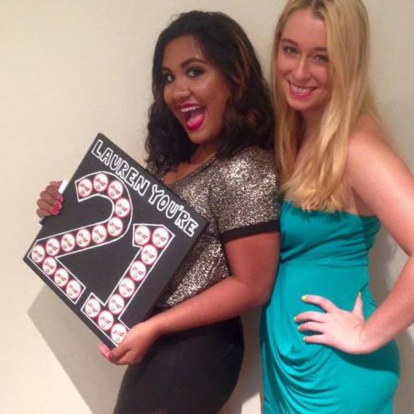 Meet your Posher, Lauren - Picture 1 of 1