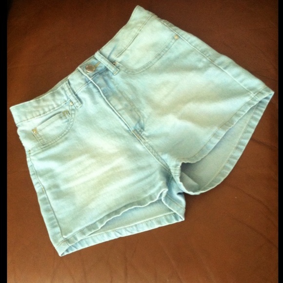 Stretchy denim, baby blue high-waist shorts