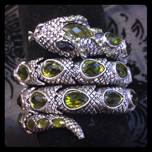 Snake bracelet