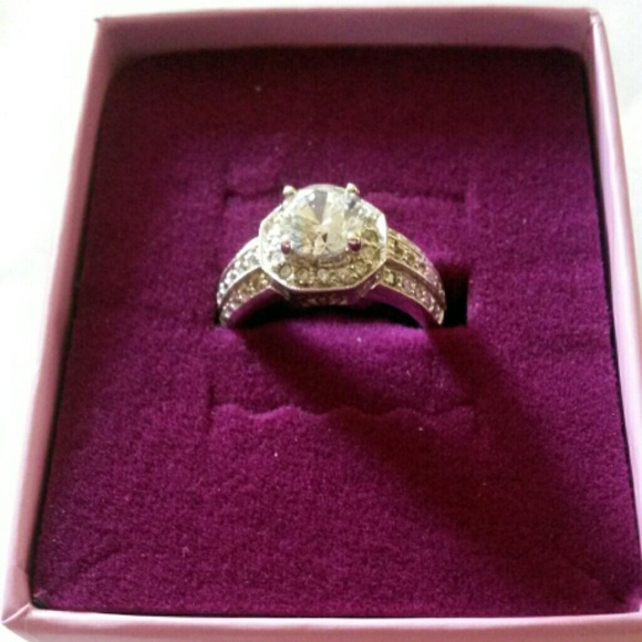 2.26 TCW CZ Octagon Shaped Engagement Ring Sz 7 - Picture 4 of 4