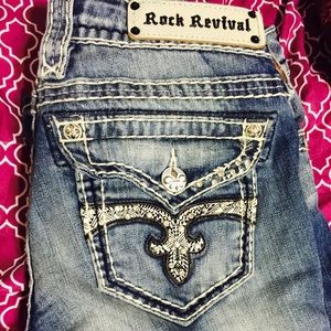 rock revival Lucia 27 light denim 😍